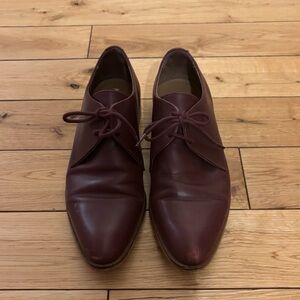 Everlane Modern Oxford - burgundy - size 8